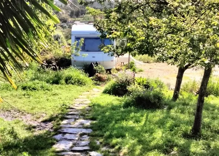 Caravana Em Quinta Lameiras Camping *